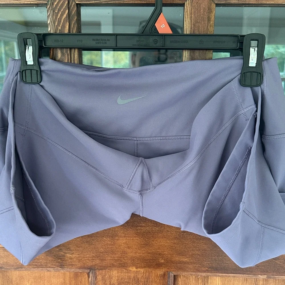 Nike Women's Purple Bike Shorts - Picture 4 of 13